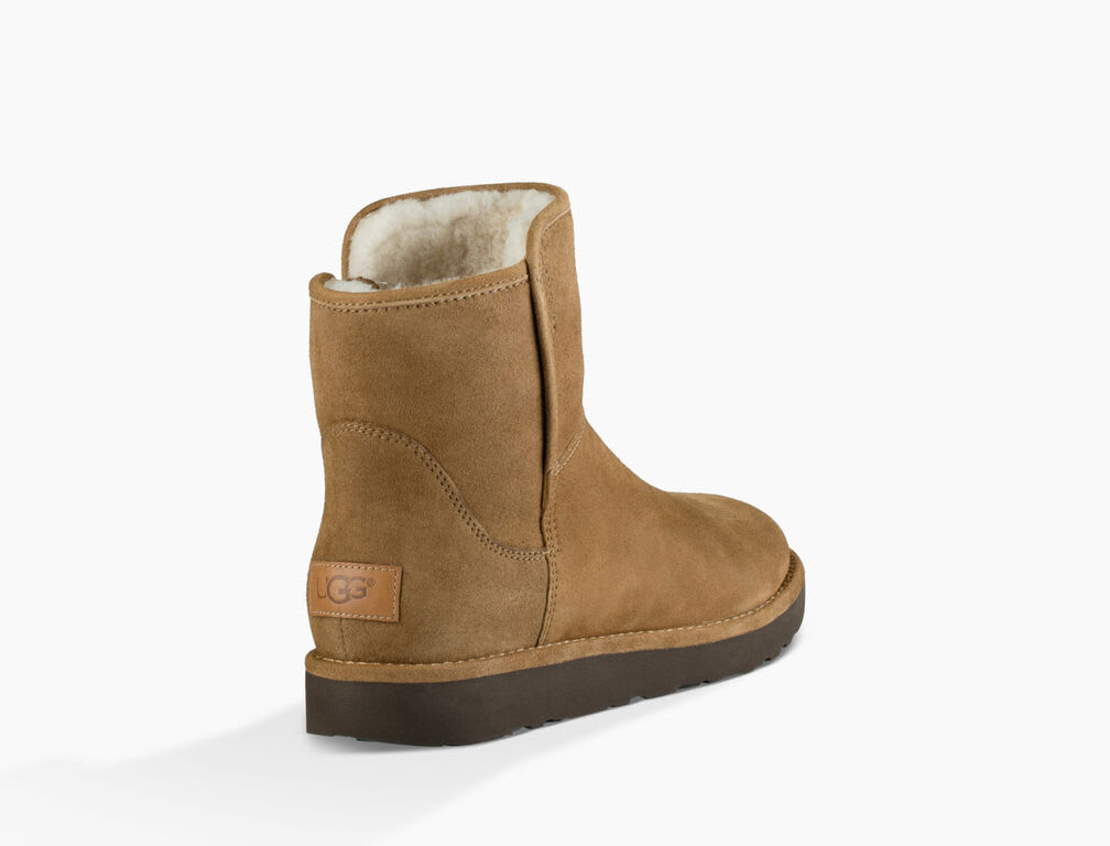 魅力的な アブリー ミニ 1016548｜クラシックブーツ｜UGG®（アグ）公式 靴